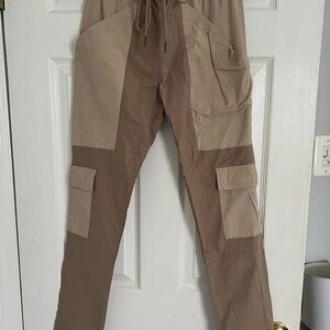 PacSun two tone Cargo pants. Size XS. NWOT. Lightweight material.